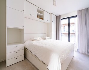 Leilighet | 2 soverom, individuelt innredet og strykejern/-brett