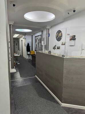 Reception - Royalty room spa (Naples)