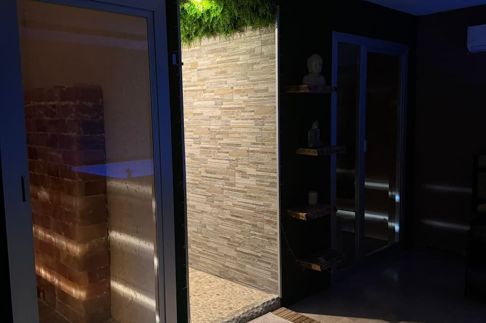 Royalty room spa