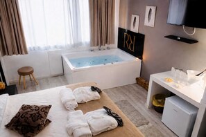 Tab spa persendirian