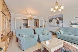 Apartment | Living area - Flat in Blankenberge With Harbour Views (Blankenberge)