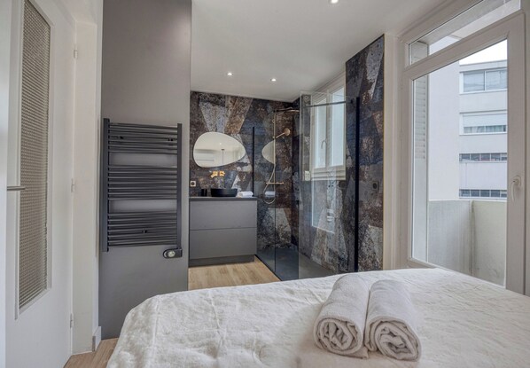 1 室のベッドルーム、アイロン / アイロン台、WiFi、ベッドシーツ