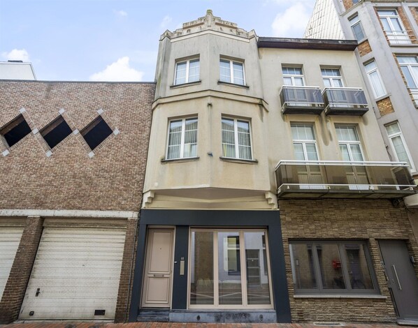 House | Exterior - Apartment in Blankenberge Near Sea Dyke (Blankenberge)
