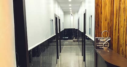 taj plaza paying guest house