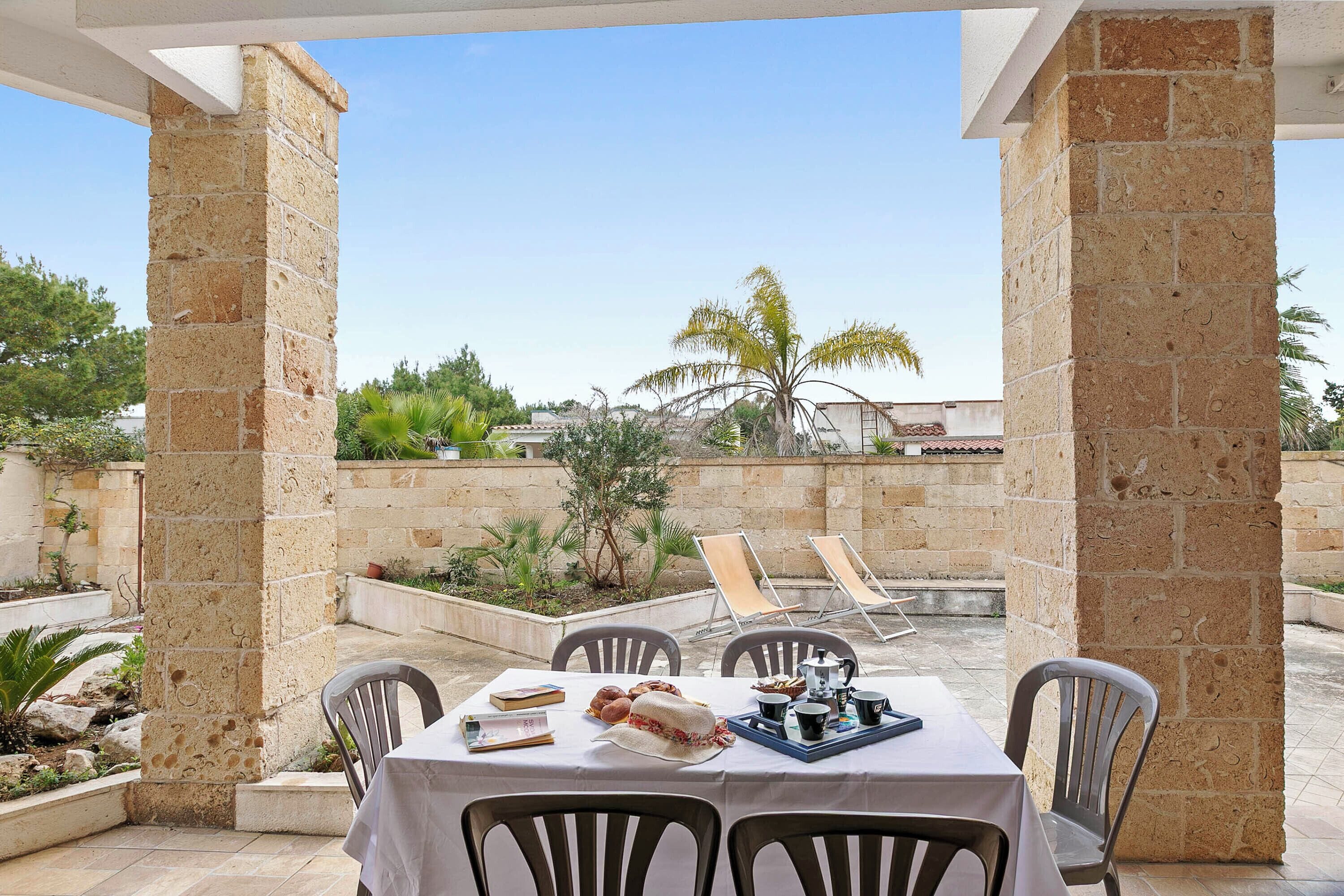 Villa Familiale, plusieurs chambres, 2 salles de bains (Salento Sweet Home Sea View) | Restauration extérieure