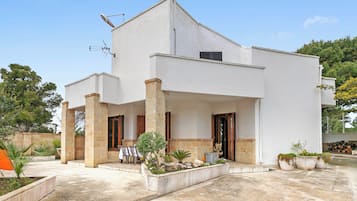 Vila família, vários quartos, 2 banheiros (Salento Sweet Home Sea View) | Fachada