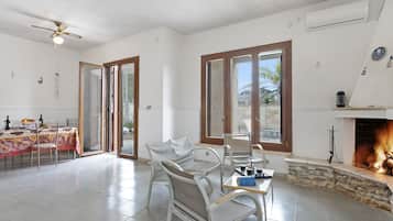 Vila família, vários quartos, 2 banheiros (Salento Sweet Home Sea View) | Parte interna