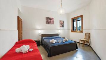 Vila família, 4 quartos, 2 banheiros (Salento Sweet Home Sea View with) | 4 quartos, Wi-Fi