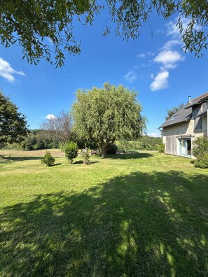 Property grounds - La Laiterie de Tiers (Coussay-les-Bois)