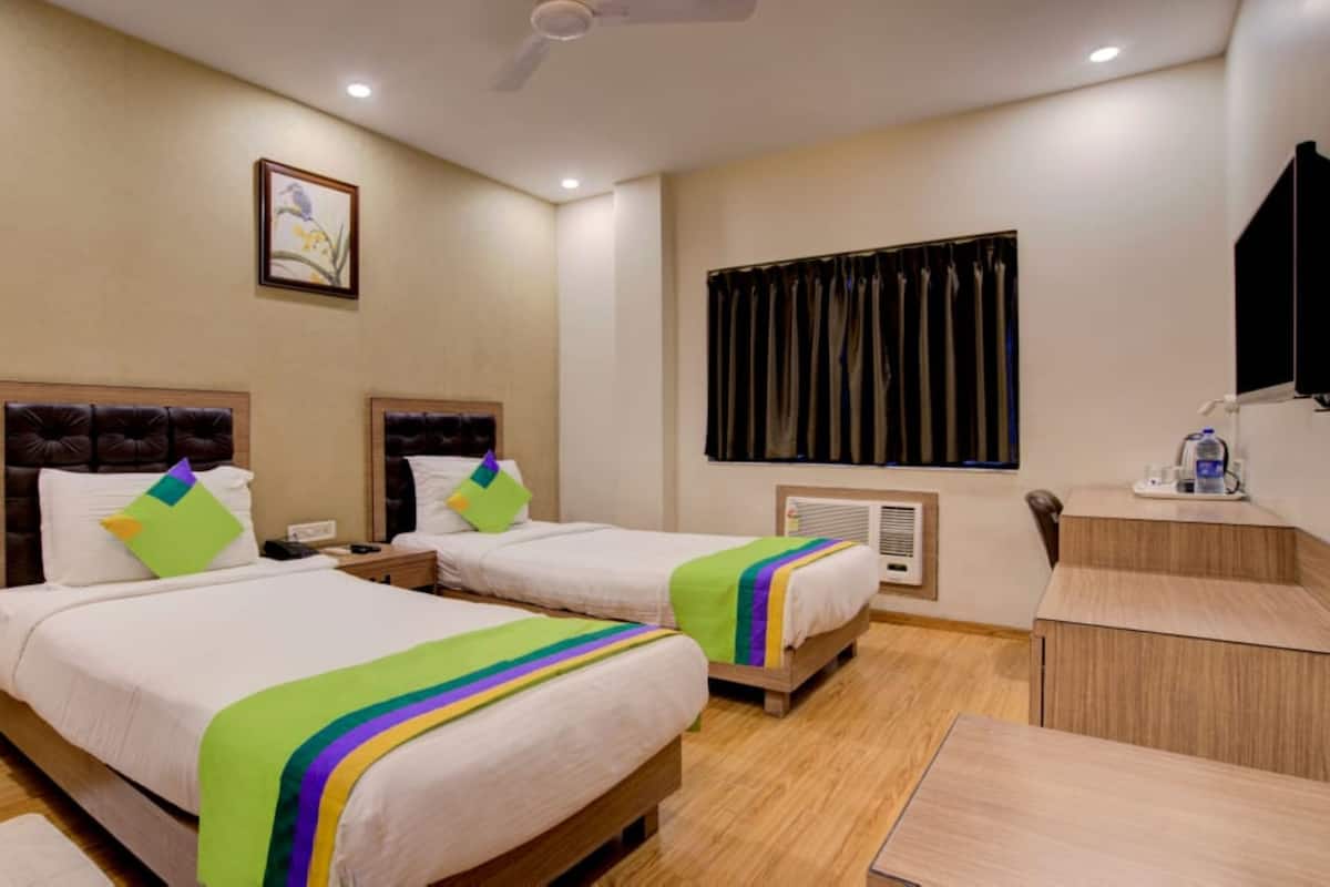 Deluxe Double or Twin Room, City View