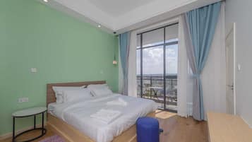 Lúxusíbúð - svalir - borgarsýn | 1 svefnherbergi, sérhannaðar innréttingar, sérvalin húsgögn