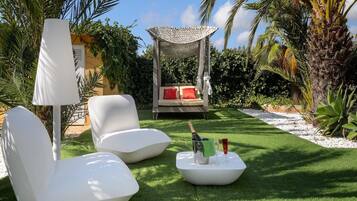 Villa | Garden