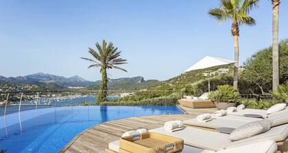 Sea-view Villa Near Port