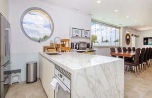 Vila | Cozinha privada | Geladeira