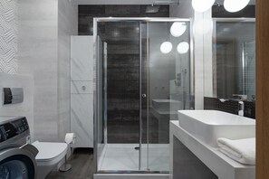 Leilighet – classic | Bad | Toalettartikler (inkludert), hårføner, håndklær og såpe