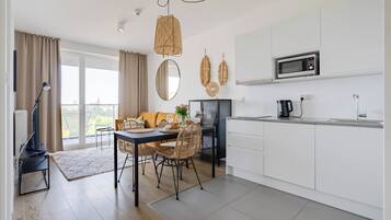 Classic Apartment | Private kitchen | Microwave, oven, dishwasher, electric kettle