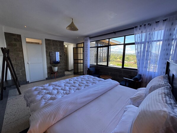 2 bedrooms, iron/ironing board, WiFi
