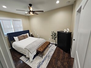2 chambres, fer et planche à repasser, Wi-Fi gratuit, draps fournis