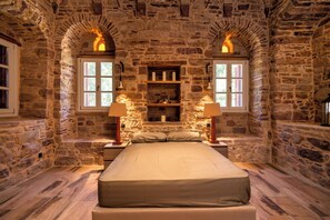 4 chambres, fer et planche à repasser, Wi-Fi, draps fournis