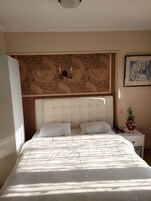 基础双人房, 城市景观 | 客房内保险箱、免费 WiFi