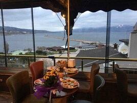 客房内保险箱、免费 WiFi