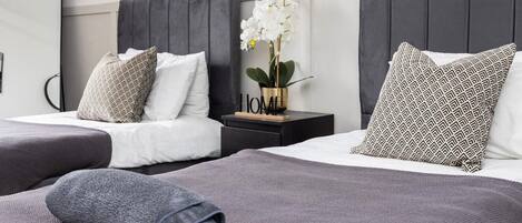 3 bedrooms, iron/ironing board, travel crib, free WiFi