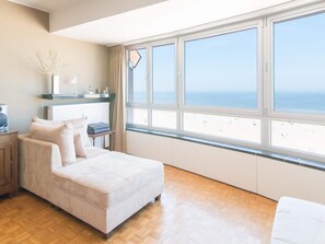 Apartment | Living area - Apartment by the sea With Bicycle Storage (Ostend)