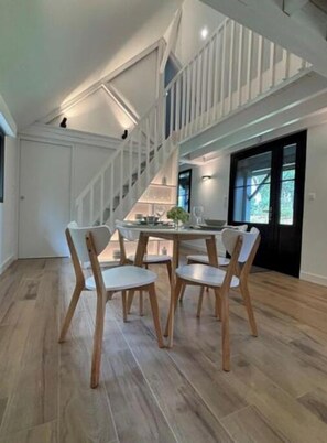 Dining - Le Ranch, charming little house, classified furnished***, Gulf, near sea & Vannes (Baden Morbihan,)