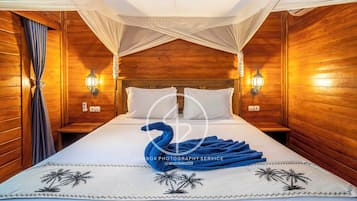 Chambre Supérieure, 1 très grand lit, vue parc | Wi-Fi gratuit, draps fournis