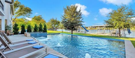 Piscine extérieure, piscine chauffée