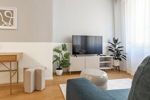 Télévision à écran plat