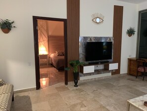 1 bedroom, in-room safe, desk, iron/ironing board