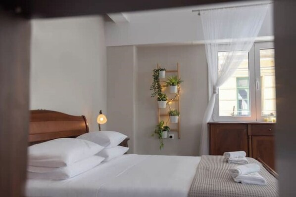 1 bedroom, iron/ironing board, WiFi, bed sheets