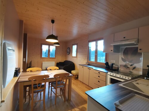 Chalet Cèdre, a little corner of paradise in the Auvergne, by the forest and the river