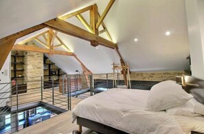 1 slaapkamer, een strijkplank/strijkijzer, gratis wifi, beddengoed