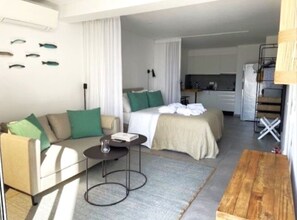 1 bedroom, iron/ironing board, WiFi, bed sheets - Cozy studio with AC and WiFi in charming Carvoeiro (Carvoeiro)