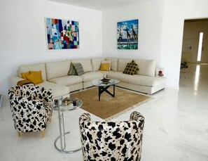 Villa | Living room - Villa With Golf-course Views (Santa Eulalia del Rio)