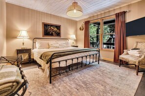 3 bedrooms, desk, free WiFi, bed sheets