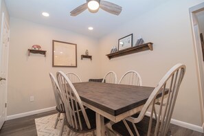 Classic Condo | Dining room