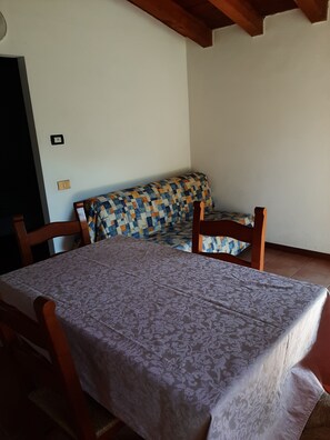 Interior - Small apartment on the quiet island of Sant'Erasmo Venice.  (Venezia)