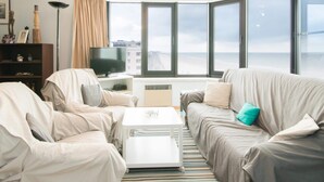 Apartment | Living area - Apartment With sea View Near Raversijde (Ostend)