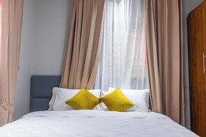 Classic Room, Balcony, City View | Free WiFi - Capital 11 Hotel (North Legon)