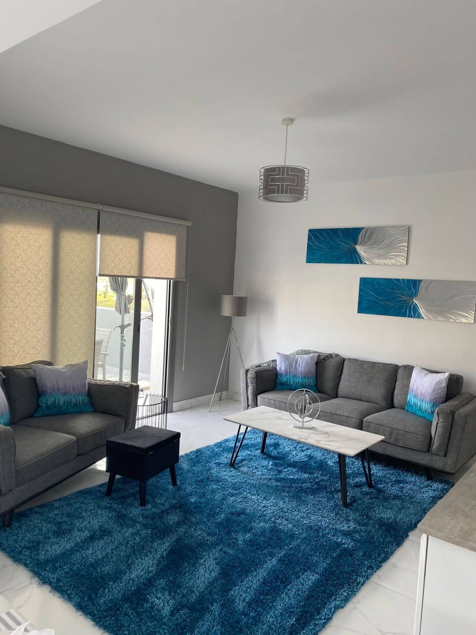 Luxury 3 Bedroom Penthouse Apartment With Sea View. 10 Mins Walk To Venus Beach - Páfos