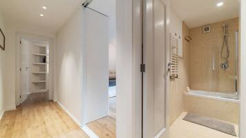 Dusche, Whirlpool, Bidet