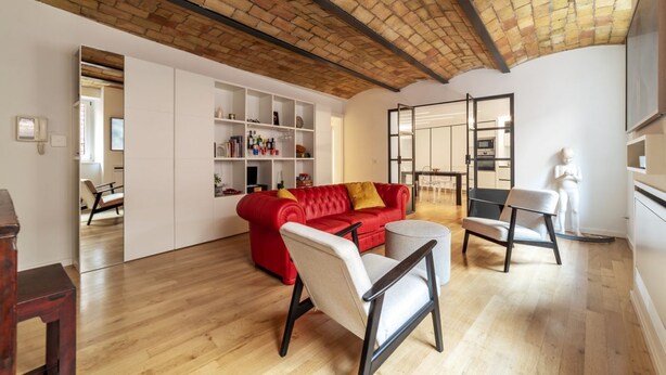 Living area - Luxury 3 beds/3 baths-few steps from city center! (Roma)