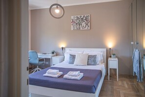 1 Schlafzimmer, Schreibtisch, WLAN