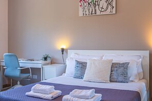1 Schlafzimmer, Schreibtisch, WLAN