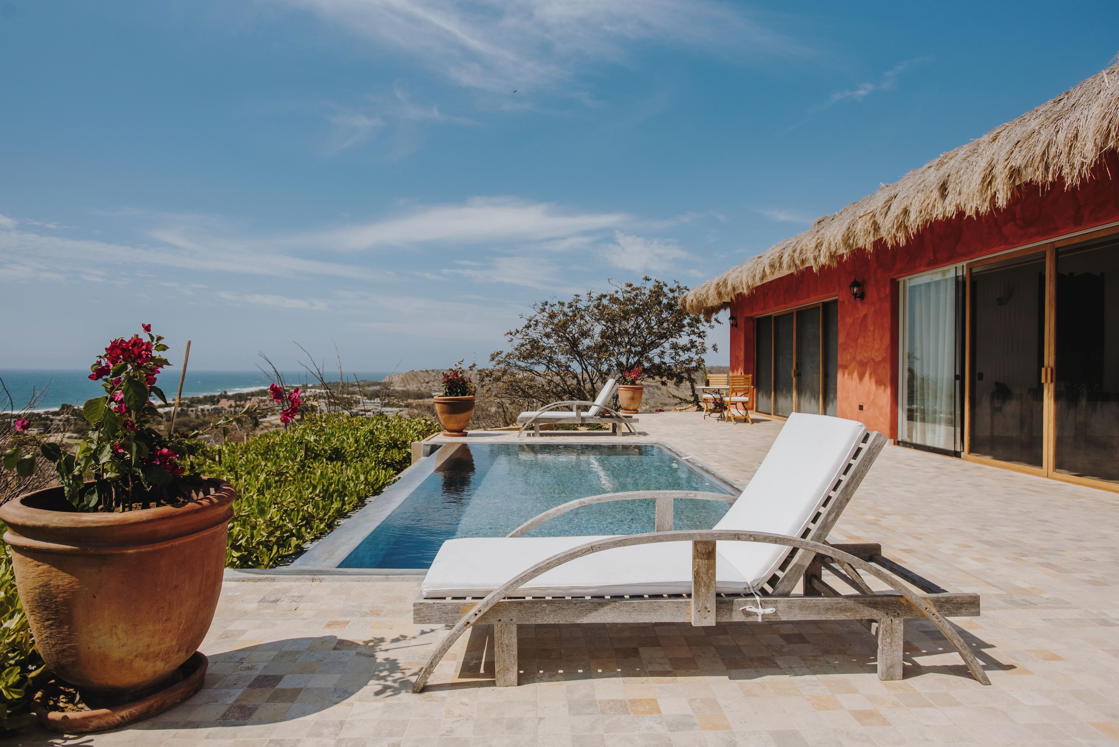 Vila Keluarga | Seprai premium, brankas, ruang kerja ramah laptop, dan Wi-Fi gratis