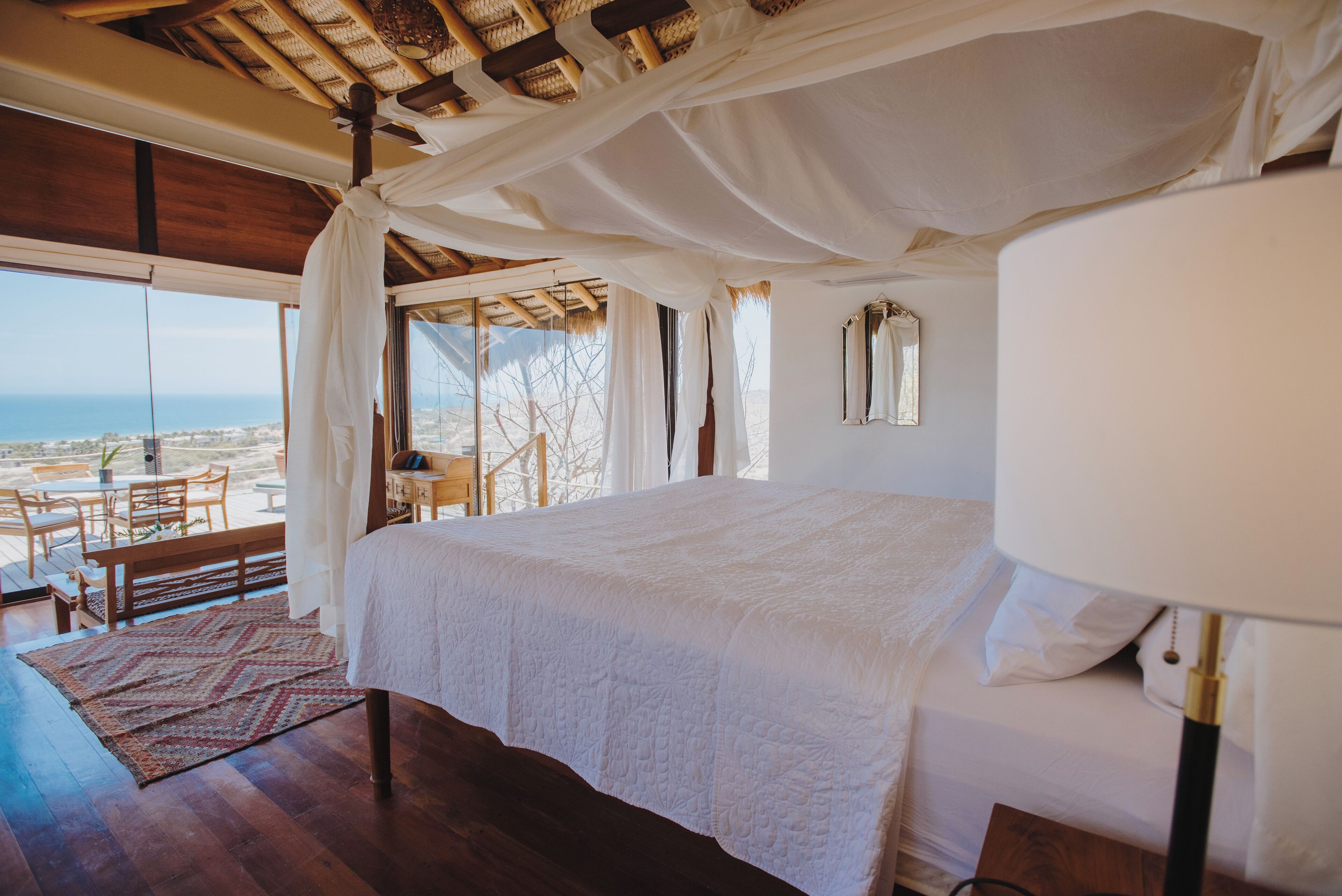 华丽双人房或双床房, 海洋景观 | 高档床上用品、客房内保险箱、笔记本电脑工作区、免费 WiFi