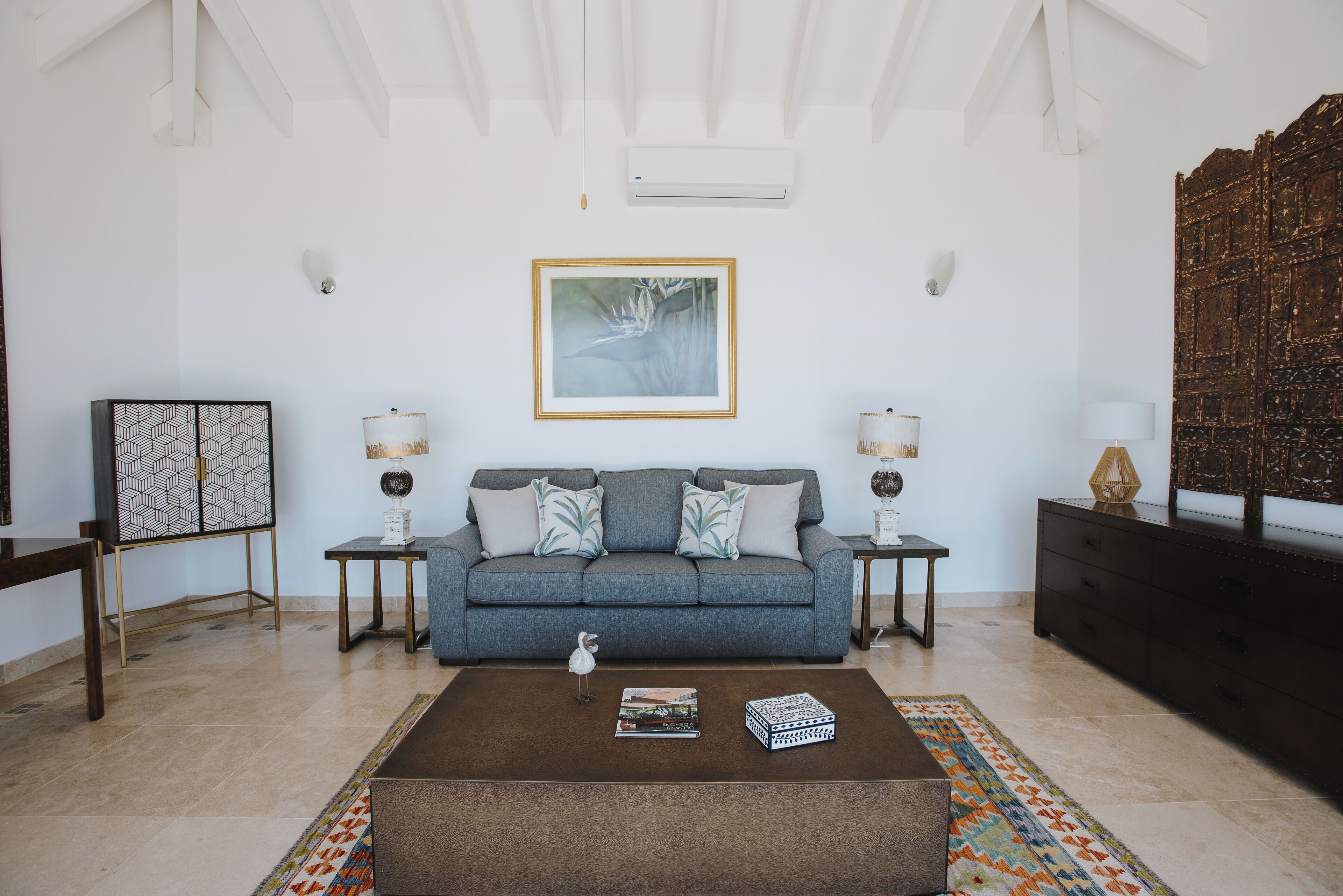 Vila Keluarga | Seprai premium, brankas, ruang kerja ramah laptop, dan Wi-Fi gratis